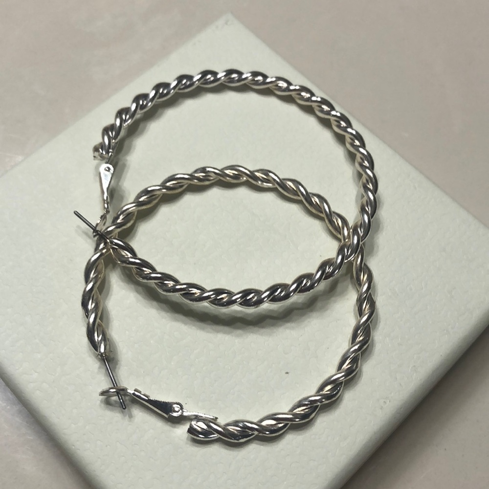 Silver Hoop Earrings ✨✨❤️ Large